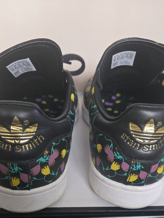 adidas Shoes - Adidas Originals Women's Stan Smith sneakers in a floral print